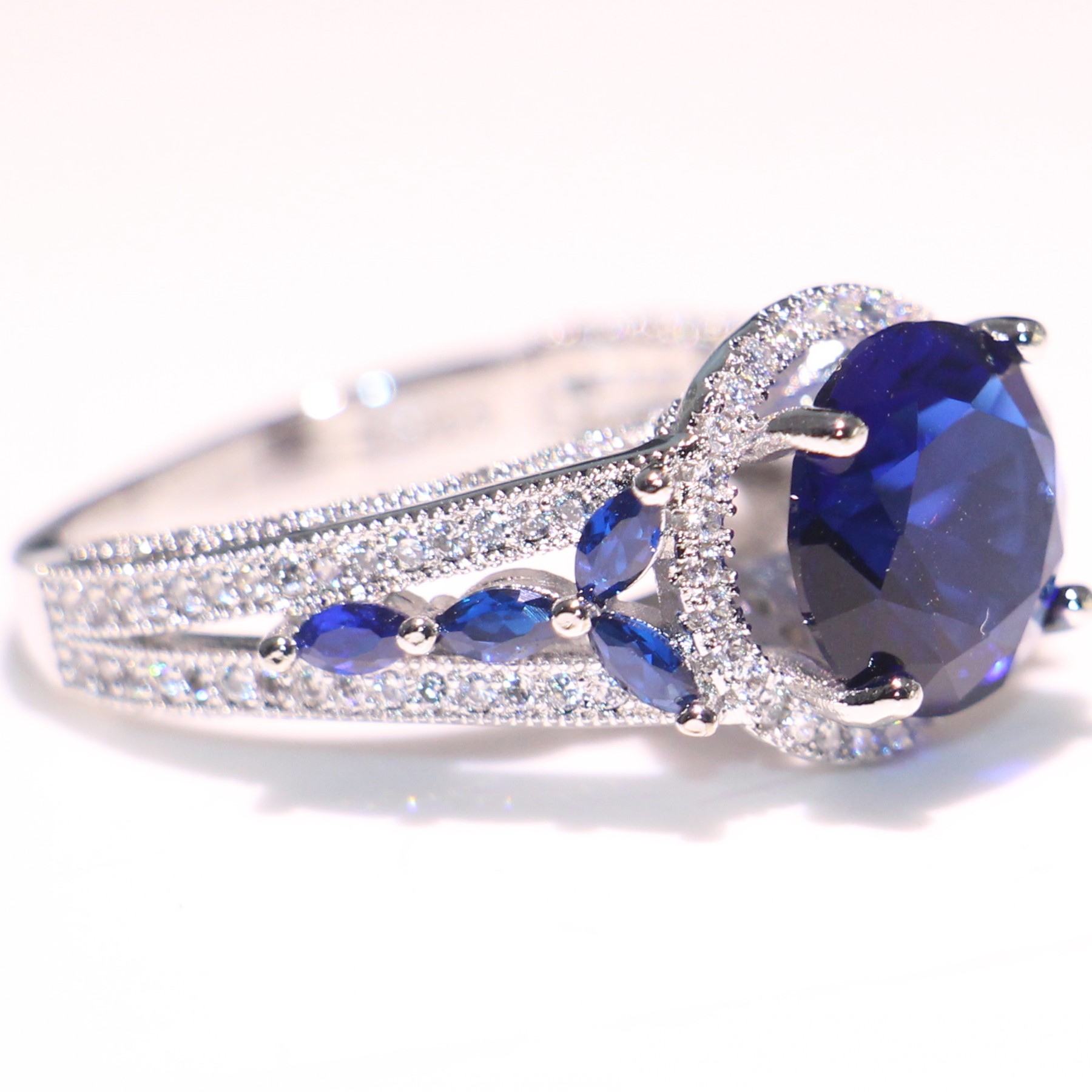 Choucong Drop Shipping Luxury Jewelry 925 Sterling Silver Three Color Sapphire&Amethyst Gemstones Women Wedding Engagment Flower Band Ring