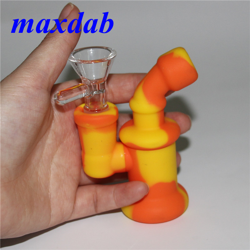 Mini silicone Bongs hookah Small Dab burner Pipe Bubbler Smoking Pipes High Quality Oil Rigs with glass Bowl
Mini silicone Bongs hookah Small Dab burner Pipe Bubbler Smoking Pipes High Quality Oil Rigs with glass Bowl