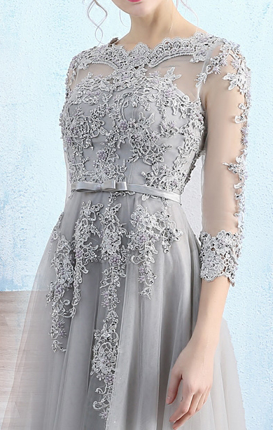Gorgeous Light Gray Mother of the Bride Dresses Illusion Sheer with Applique Major Beading Zipper Back Evening Party Dresses
