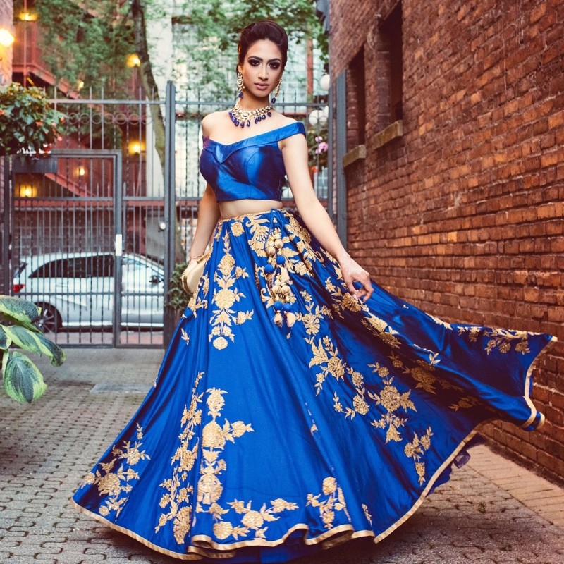 Two Pieces Long Prom Drsses V-Neck Sleeveless Luxuxry Gold Embroidery Appliques Formal Party Gown Charming Middle-East Satin Evening Dress, Sage
Two Pieces Long Prom Drsses V-Neck Sleeveless Luxuxry Gold Embroidery Appliques Formal Party Gown Charming Middle-East Satin Evening Dress, Sage
