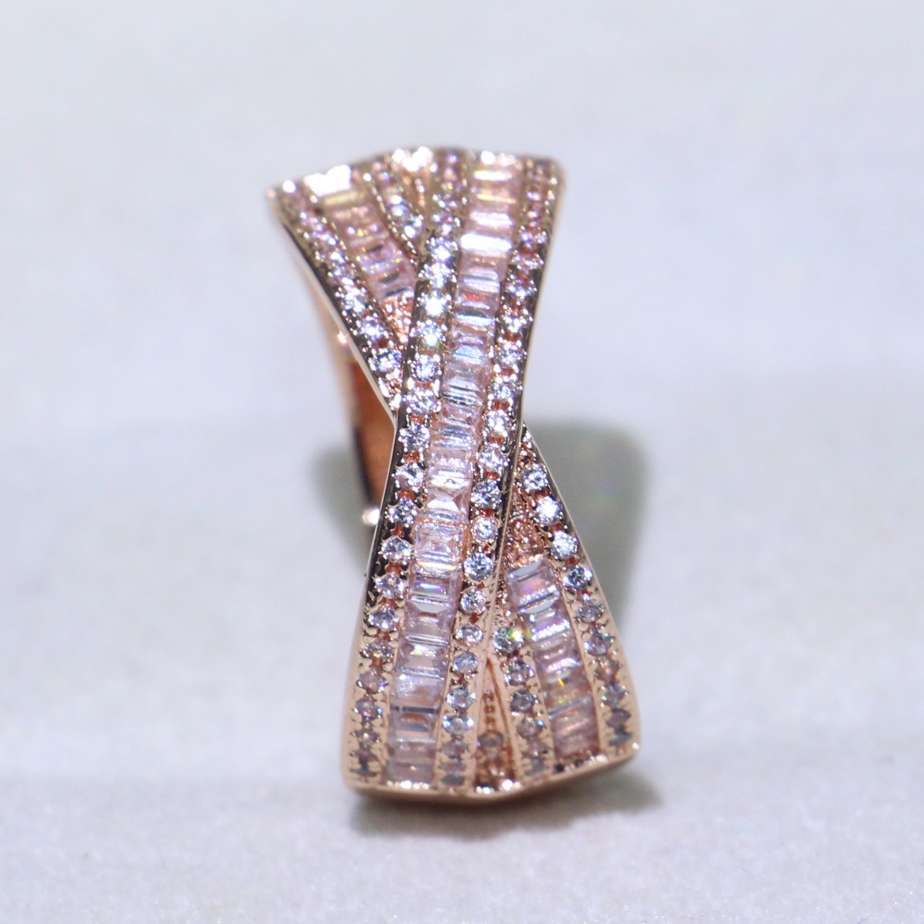 urious Sterg Sier & Rose Gold Fill Princess Cut CZ Dia Wedding Cross Band Ring