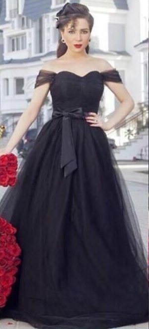 Elegant Black Off Shoulder Prom Dress With Waist Bow Sash Tulle Sweep Train Evening Dresses Formal Celebration Party Gowns
