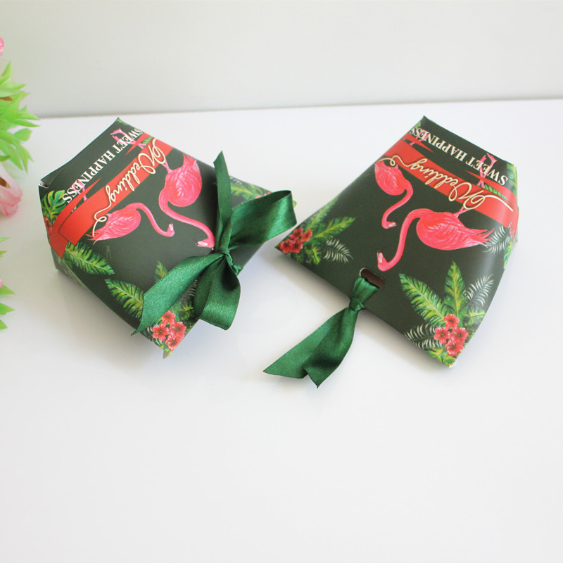 New Wedding Favor Boxes Flamingo Candy Box With Ribbon Originality Paper Gifts Boxes Baby Shower Party Decoration Hot Selling, 5x4.5x8.3cm
New Wedding Favor Boxes Flamingo Candy Box With Ribbon Originality Paper Gifts Boxes Baby Shower Party Decoration Hot Selling, 5x4.5x8.3cm
