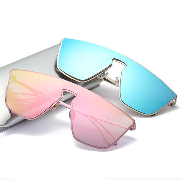 HOT Oversized Women Sunglasses Brand Designer Fashion Glasses Retro Vintage Summer Style Sunglasses Female Oculos UV400, White;black
HOT Oversized Women Sunglasses Brand Designer Fashion Glasses Retro Vintage Summer Style Sunglasses Female Oculos UV400, White;black