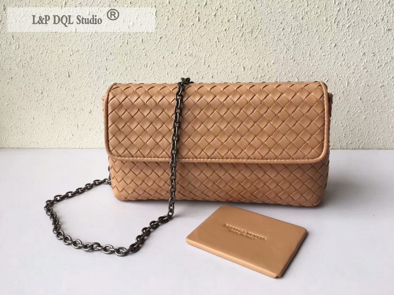 Top Quality Real Leather Lambskin Hand Bages Chain Fashion Black,Yellow,pink Bridal Hand Bags 25*15*7cm Real Lambskin bag Knitting
Top Quality Real Leather Lambskin Hand Bages Chain Fashion Black,Yellow,pink Bridal Hand Bags 25*15*7cm Real Lambskin bag Knitting