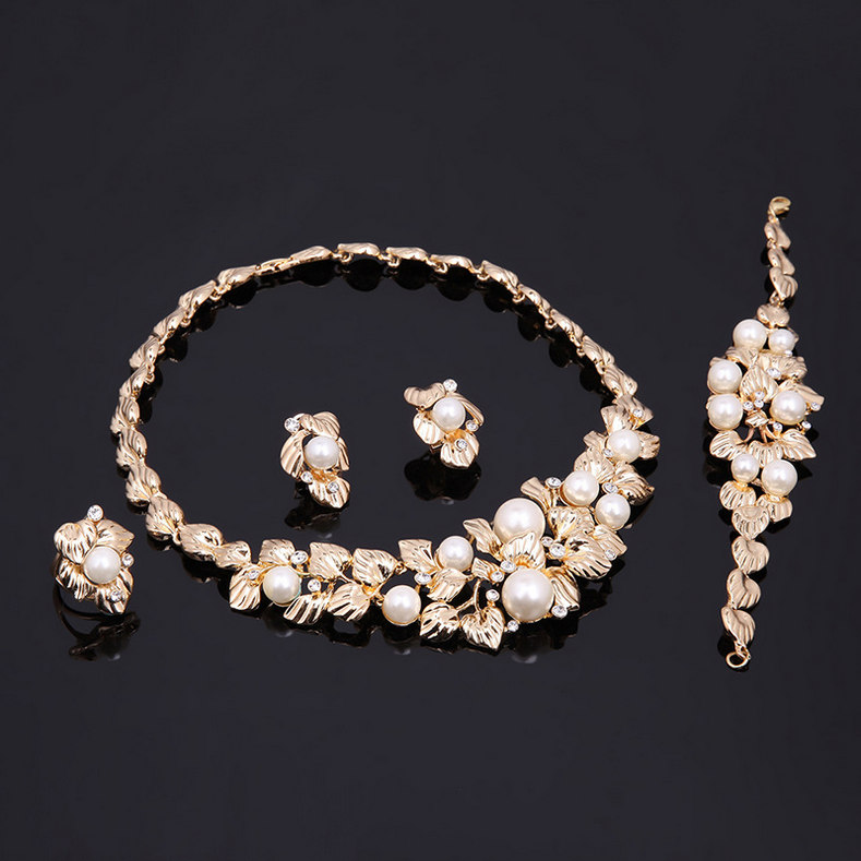 Necklace Ring Bracelet Earrings Wedding Jewelry Exquisite Rhinestone Imitation Pearl 18K Gold Plated Leaves 4-Piece Set Jewelry Sets
Necklace Ring Bracelet Earrings Wedding Jewelry Exquisite Rhinestone Imitation Pearl 18K Gold Plated Leaves 4-Piece Set Jewelry Sets
