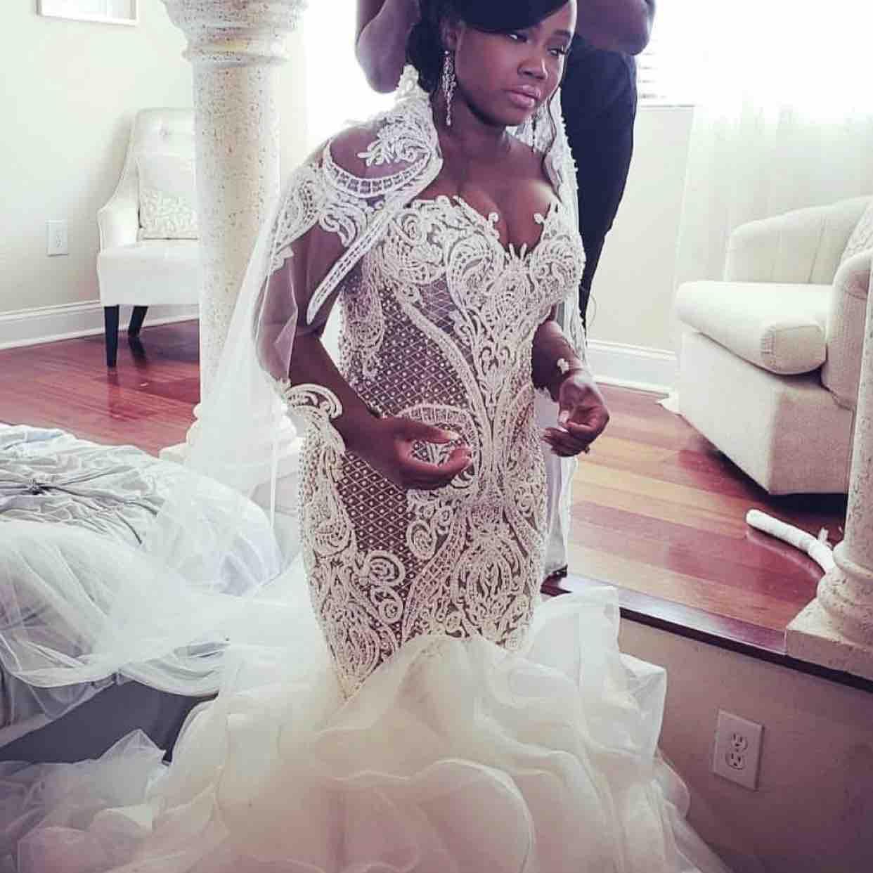 African Plus Size Wedding Dresses Sheer Jewel Neck Lace Appliques Luxury Beads Pearls Long Sleeve Wedding Dress Tiered Skirts Bridal Gowns