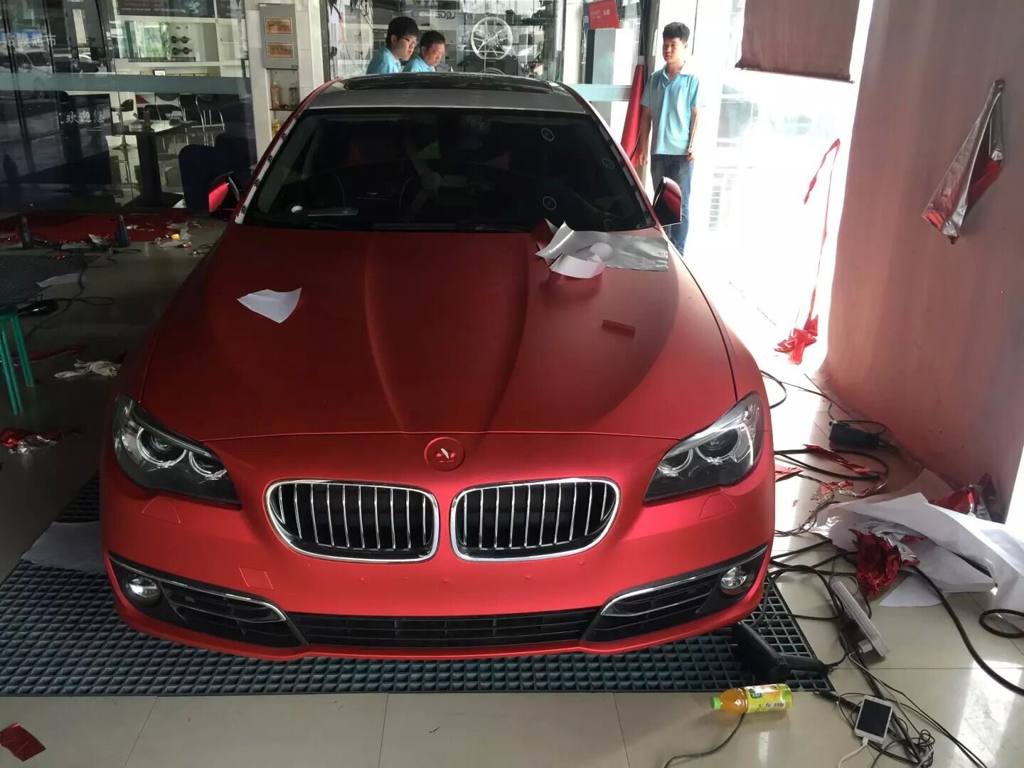 Top quality Bright Red Satin Vinyl Car Wrap FIlm sticker With air release with low tack glue size 1.52x20m/Roll 5X67ft
