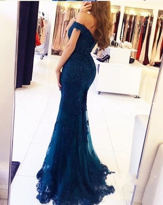 2018 Sexy Prom Dresses Off Shoulder Dark Red Burgundy Hunter Lace Appliques Beaded Mermaid Long Open Back Evening Dress Party Pageant Gowns