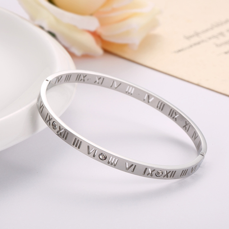 Roman numerals hollow stainless steel bracelet fashion 18K rose gold diamond bracelet titanium steel hollow ladies bracelet