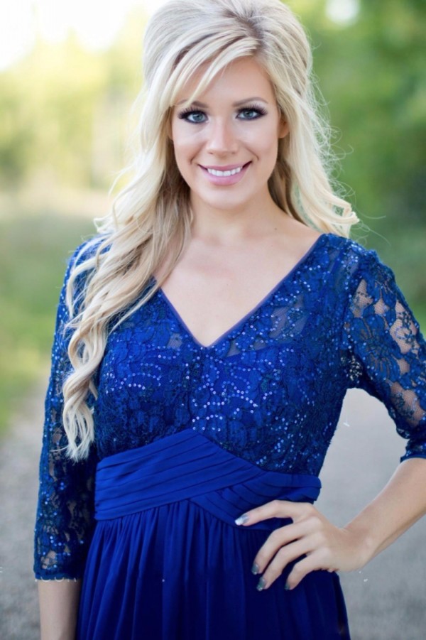 Amazing Country Bridesmaid Dresses Fall 2018 V Neck A Line Royal Blue Lace and Chiffon Long Wedding Guest Dress with 3 / 4 Sleeves