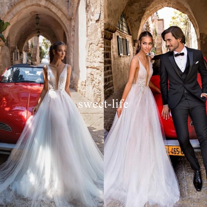 Designer Elihav Sasson 2020 Sexy Beach Wedding Dresses Bohemia Plunging Neckline Lace Appliqued Cheap Boho Vestido De Noiva Bridal Gowns, Pink
Designer Elihav Sasson 2020 Sexy Beach Wedding Dresses Bohemia Plunging Neckline Lace Appliqued Cheap Boho Vestido De Noiva Bridal Gowns, Pink