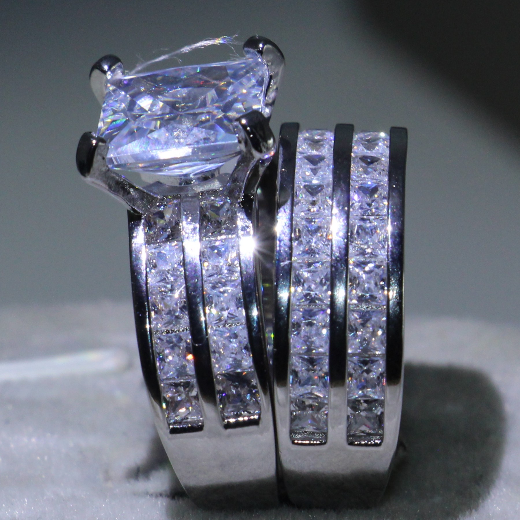 Victoria Sparkling Couple Rings Luxury Jewelry 925 Silver Princess Cut 5A Clear Zirconia CZ Diamond Promise Wedding Bridal Ring Set Gift