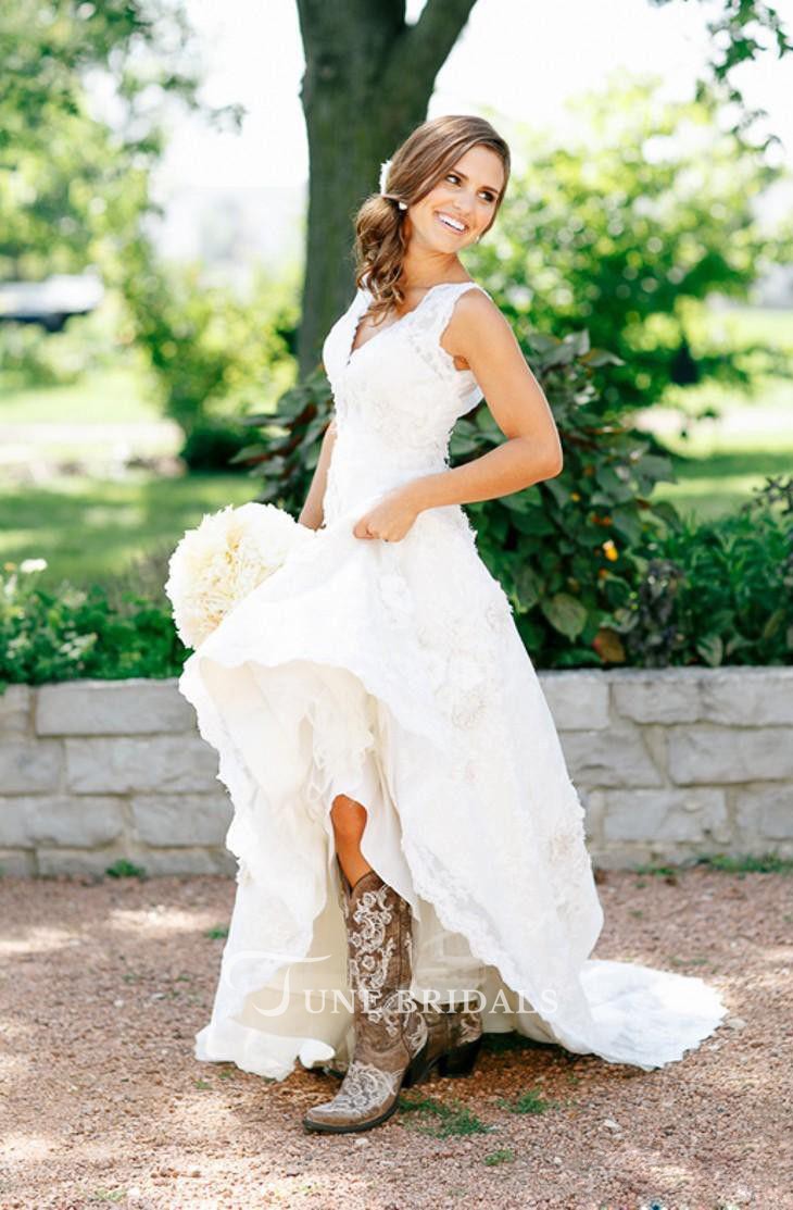 2018 Vintage Country Wedding Dresses V Neck Cap Sleeves Sweep Train Lace Wedding Dresses Cowgirls High Low Cheap Bridal Wedding Gowns