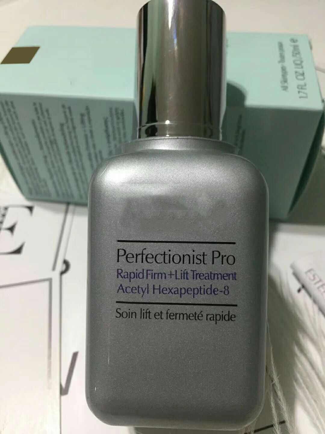 Famous brand lauder Perfectionist Pro Essence advanced rapid firm lift repair skin 50ml
Famous brand lauder Perfectionist Pro Essence advanced rapid firm lift repair skin 50ml