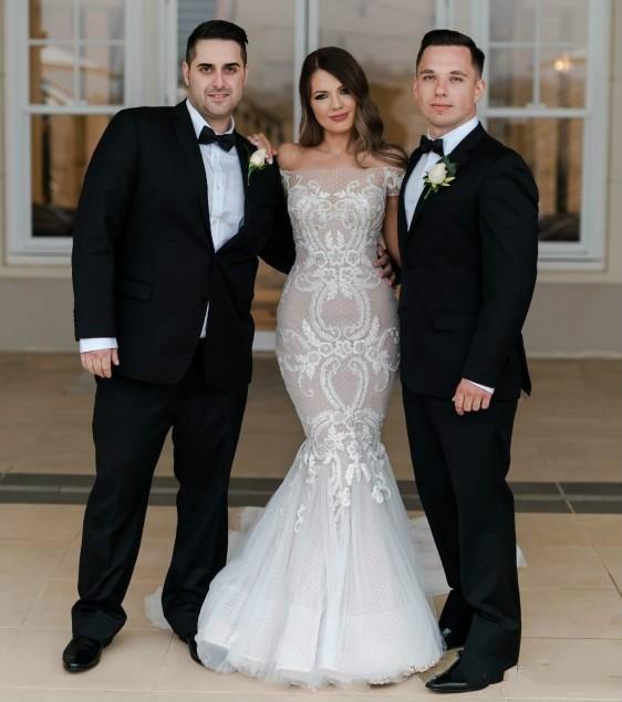 Modest Mermaid Wedding Dresses Off The Shoulder Sexy Backless Illusion Lace Applique Country Bridal Gown Sweep Train Plus Size Wedding Dress