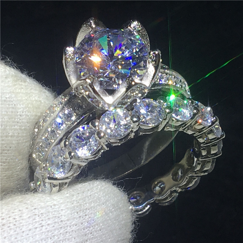 Handmade Flower ring set 925 Sterling silver Round cut 3ct 5A Cz Stone Engagement wedding band ring for women Bridal Jewelry
Handmade Flower ring set 925 Sterling silver Round cut 3ct 5A Cz Stone Engagement wedding band ring for women Bridal Jewelry