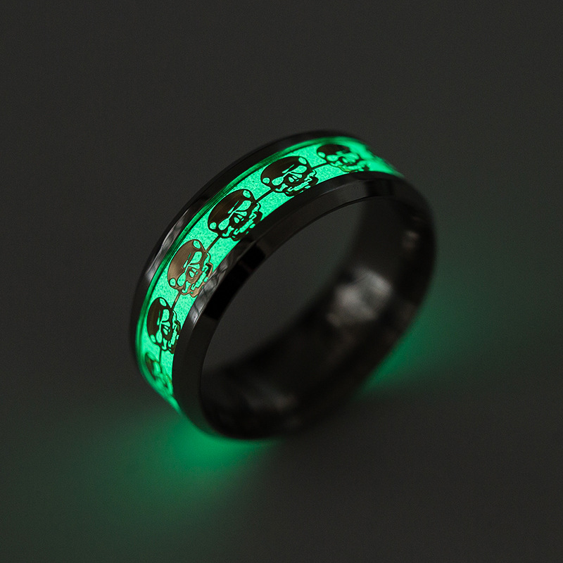Luminous skull steel ring classic retro punk European and American rings creative jewelry men's gifts can be customized
Luminous skull steel ring classic retro punk European and American rings creative jewelry men's gifts can be customized