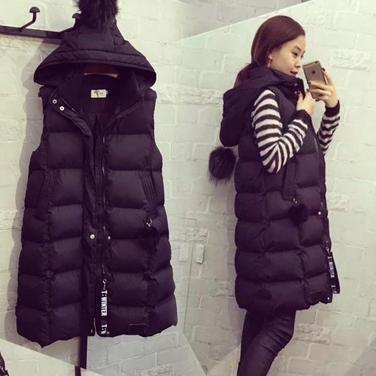 In the long paragraph feather coon vest jacket female 2017 autumn and winter new hooded wool ball, Black
In the long paragraph feather coon vest jacket female 2017 autumn and winter new hooded wool ball, Black