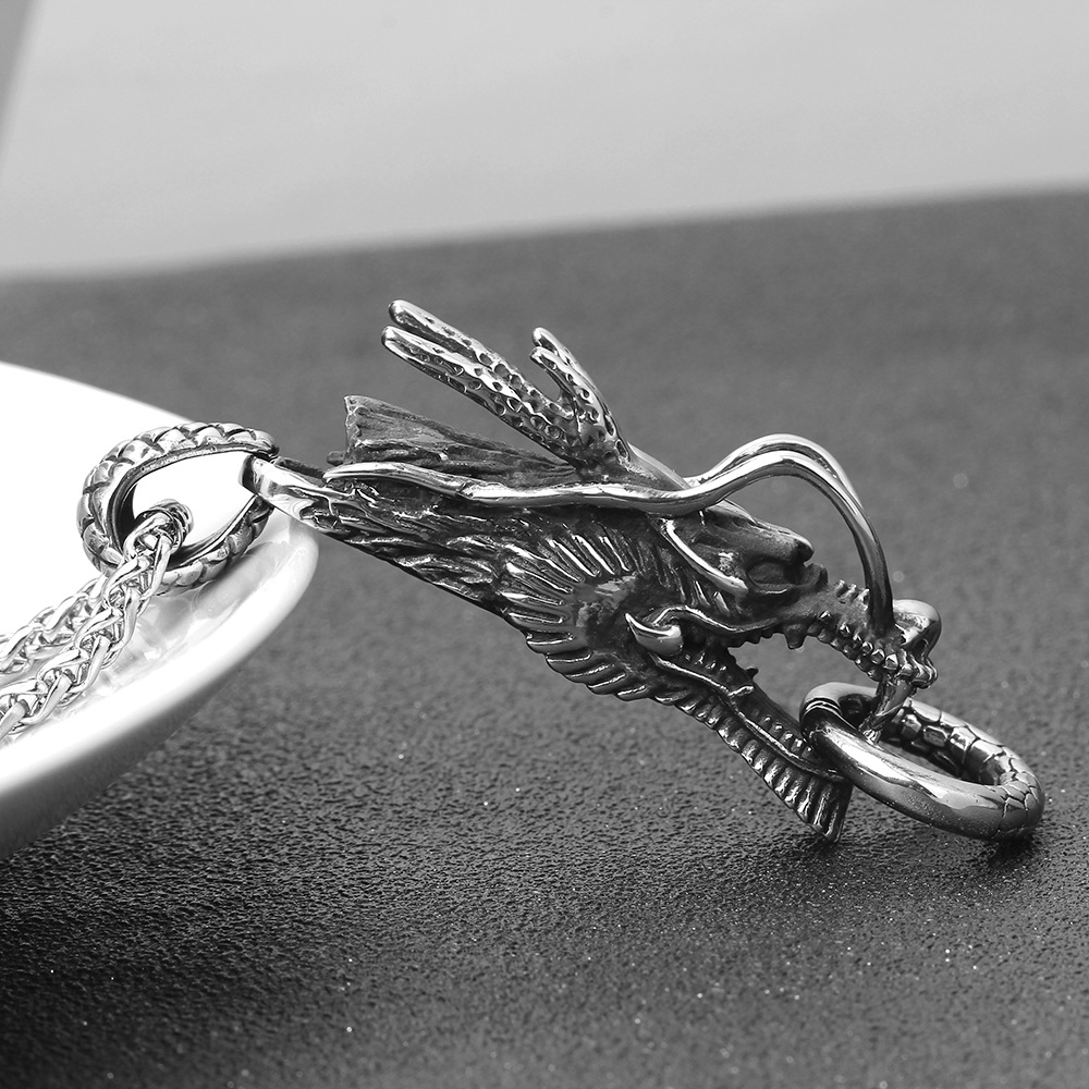 Elegant 316L Stainless Steel Dragon Head Pendant - 18K Gold-Plated Men's Accessory