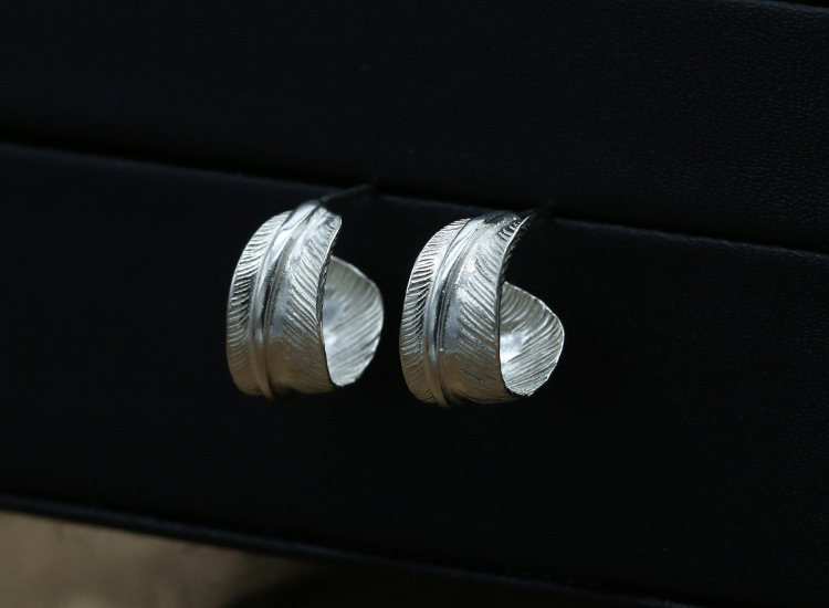 Brand new 925 sterling silver vintage jewelry American European antique silver hand-made designer feather stud earrings for women