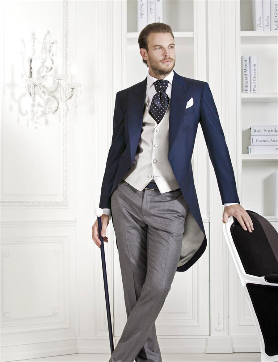 Morning Style Navy BlueTailcoat Groom Tuxedos Eiegant Men Wedding Wear High Quality Men Formal Prom Party Suit(Jacket+Pants+Tie+Vest) 978, Same as image
Morning Style Navy BlueTailcoat Groom Tuxedos Eiegant Men Wedding Wear High Quality Men Formal Prom Party Suit(Jacket+Pants+Tie+Vest) 978, Same as image