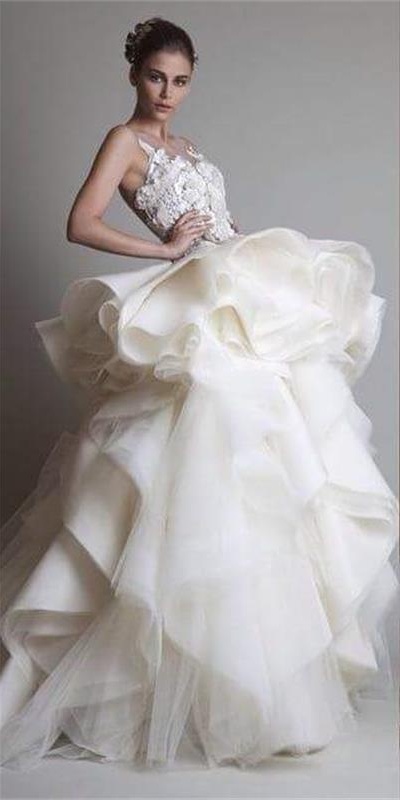 Designer A-Line Wedding Dresses Sheer Neck 3D Floral Appliqued Tiered Ruffles Bridal Gowns Sweep Train Bridal Gown Custom Made Plus Size