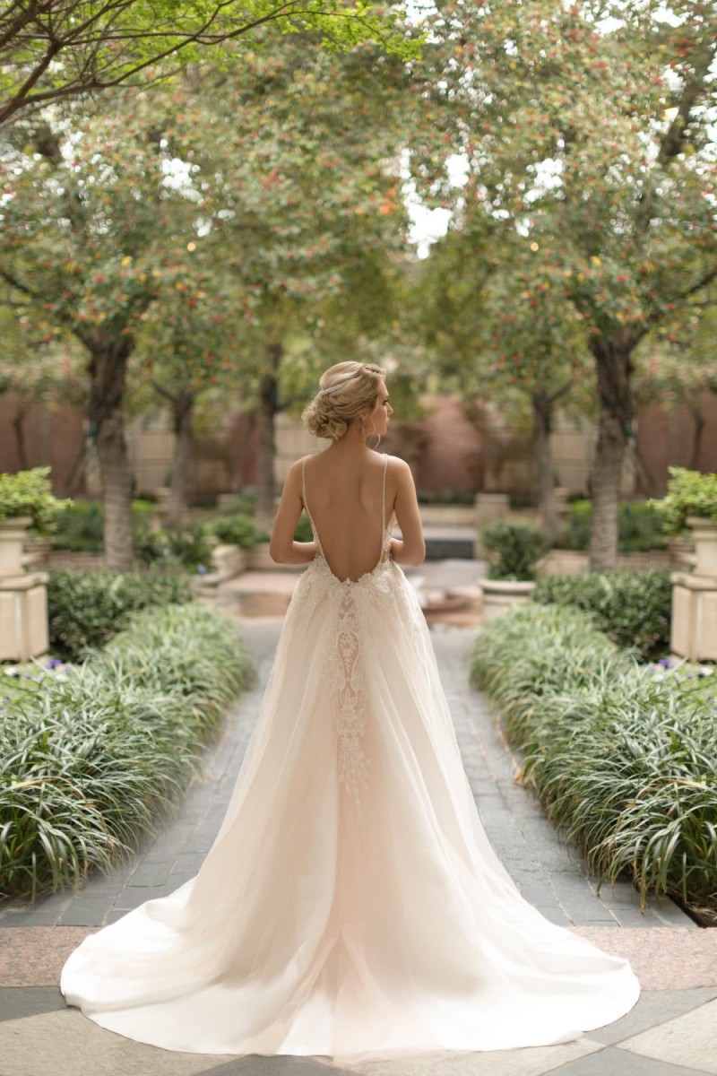 Naama & Anat 2019 Mermaid Wedding Dresses With Detachable Train Illusion Lace Appliqued Boho Bridal Gowns Backless vestido de novia