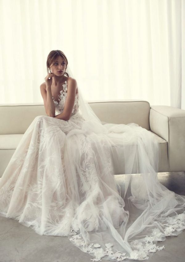 Riki Dalal Beach Wedding Dress Sheer Jewel Neck Lace 3D Floral Applique Sweep Train Country Wedding Gowns A Line Plus Size Bridal Dress
