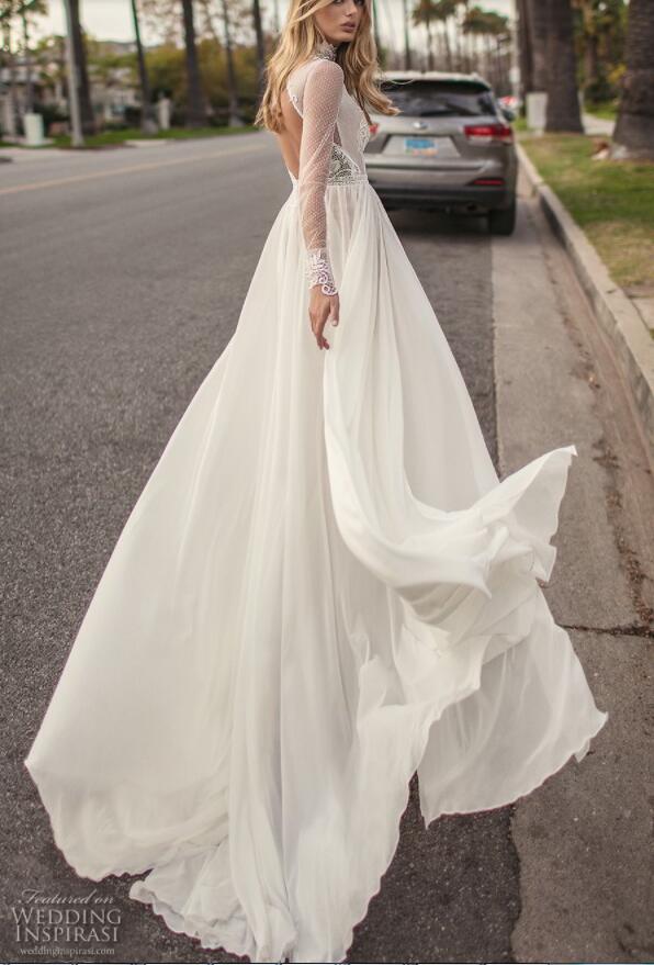 2019 Muse By Berta Bohemian Wedding Dresses A Line Lace Applique Side Split High Neck Sexy Beach Wedding Gowns Plus Size Bridal Dress