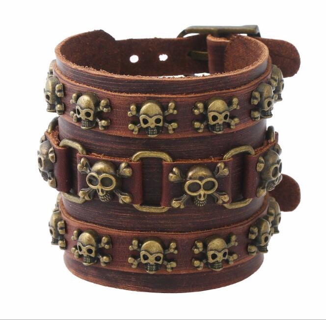 2020 Hot sales Man alloy Genuine leather Bracelet Cross rivet Skull Bracelet Punk Exaggeration Wide leather brown black 10 style Choice
2020 Hot sales Man alloy Genuine leather Bracelet Cross rivet Skull Bracelet Punk Exaggeration Wide leather brown black 10 style Choice