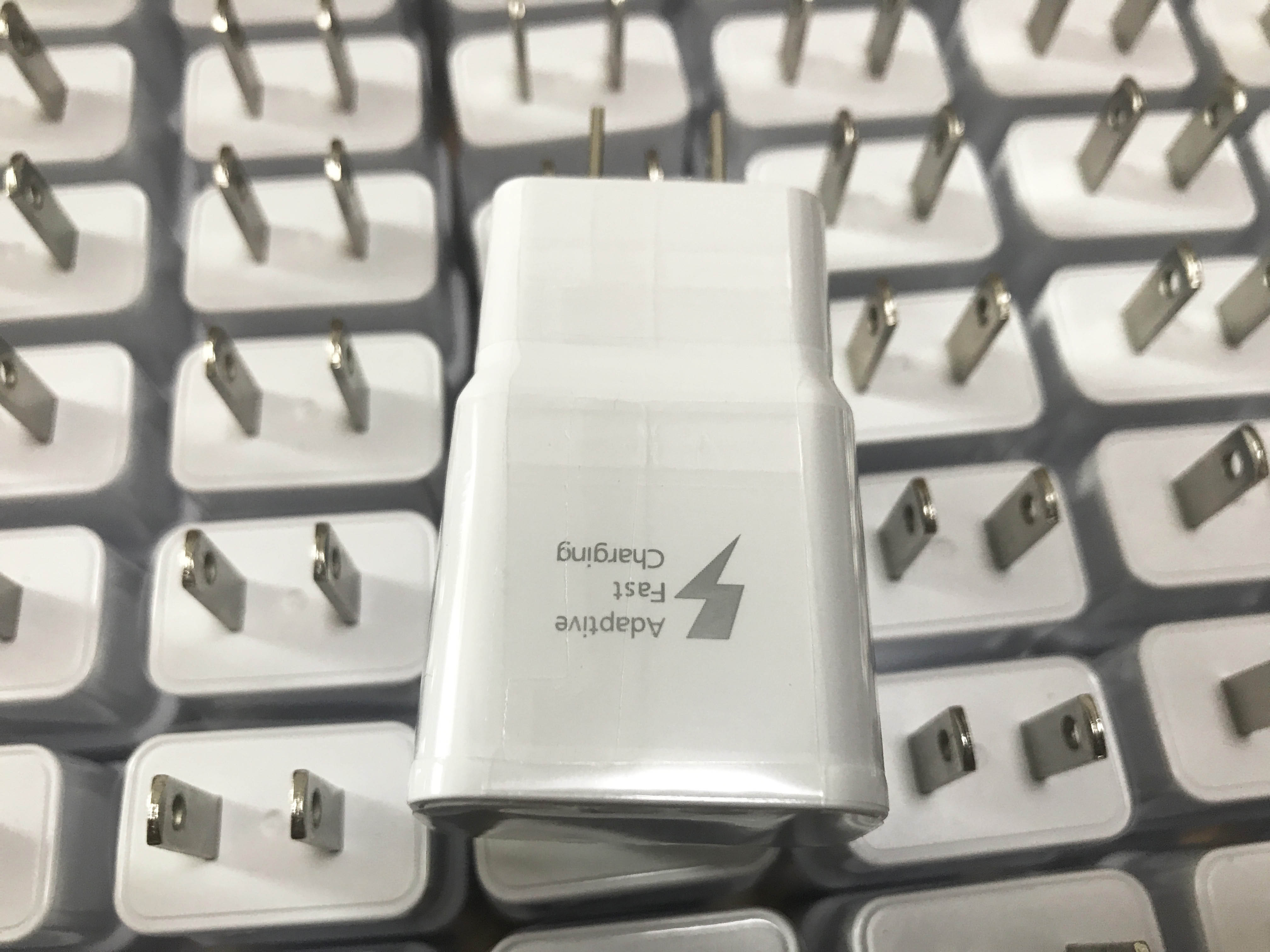 EU/US Fast charger USB Home wall charger Adapter For Galaxy S6 S7 Edge S8 S8 Plus without Package
EU/US Fast charger USB Home wall charger Adapter For Galaxy S6 S7 Edge S8 S8 Plus without Package