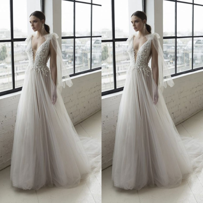 Julie Vino 2018 Beach Wedding Dresses Bohemia Sexy Plunging Neckline Lace Appliqued Bridal Gowns A Line Tulle Wedding Dress, Silver
Julie Vino 2018 Beach Wedding Dresses Bohemia Sexy Plunging Neckline Lace Appliqued Bridal Gowns A Line Tulle Wedding Dress, Silver