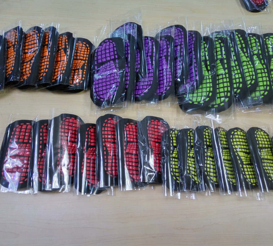 silicone Non-slip trampoline socks yoga Gym fitness sports sock indoor room floor sock trampoline socks baby kids teenager jumping sock
silicone Non-slip trampoline socks yoga Gym fitness sports sock indoor room floor sock trampoline socks baby kids teenager jumping sock
