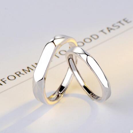 designe jewelry rings for couple S925 srterling silver rings wedding rings simple hot fashion free of shipping
designe jewelry rings for couple S925 srterling silver rings wedding rings simple hot fashion free of shipping