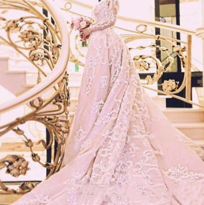 with Ball Dresses Long Sleeves Sexy Sheer V Neck Beaded Cathedral Train Bridal Gowns Lace Appliques Wedding Gown
