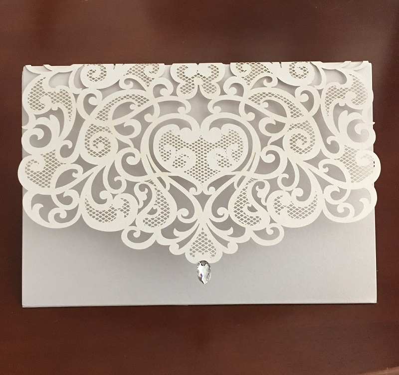 2021 25pcs Luxurious Wedding Decoration Supplies China White Red Laser Cut Wedding Invitations Elegant Wedding Invitation Cards