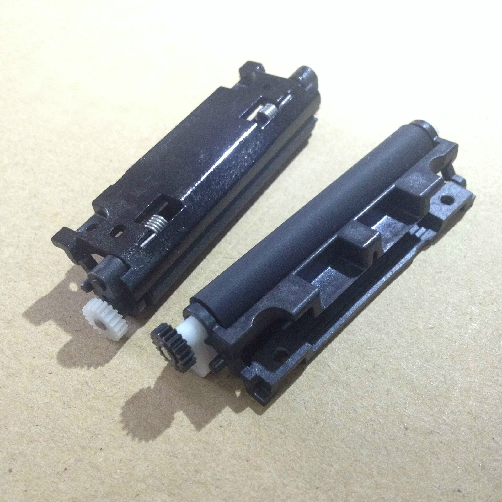 LTP J245 printing shaft paper roller Printer Paper press roller rubber roller For Seiko printer
LTP J245 printing shaft paper roller Printer Paper press roller rubber roller For Seiko printer