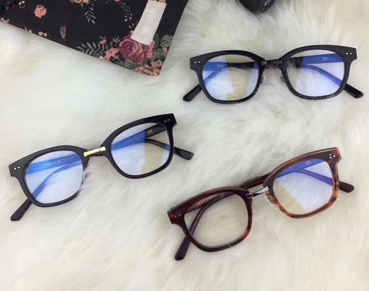 Korea Gentle ELL 01 squre Frame eye Glasses Frame V logo Retro Women and Men Reading Glass Protection Eyeglasses oculos de grau
Korea Gentle ELL 01 squre Frame eye Glasses Frame V logo Retro Women and Men Reading Glass Protection Eyeglasses oculos de grau