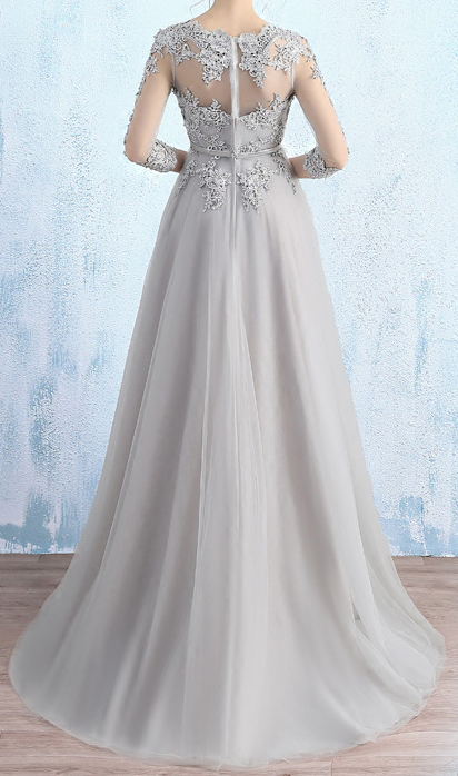 Gorgeous Light Gray Mother of the Bride Dresses Illusion Sheer with Applique Major Beading Zipper Back Evening Party Dresses