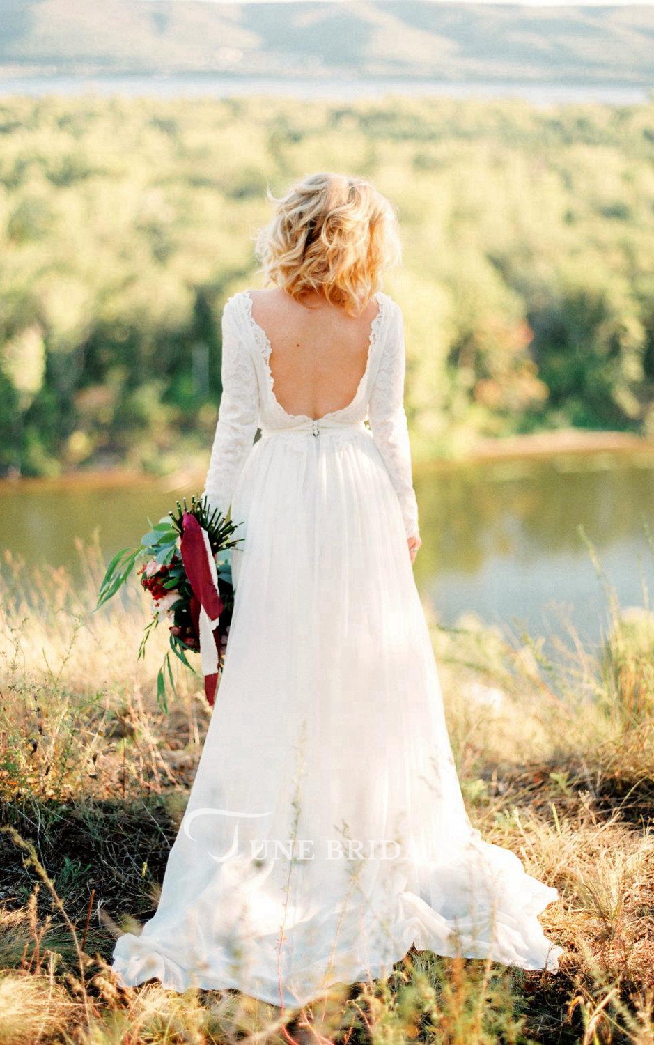 Romantic Chiffon Dresses A-e Lace Bodice Appliques Sweep Train Long Sleeve Boho Wedding Dress Sexy Backless Bridal Gowns
