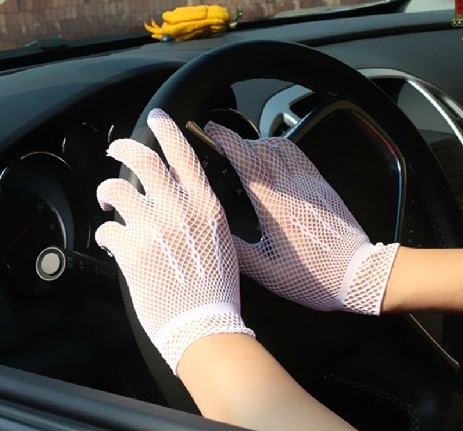 Three Color Hot Sale White Bridal Gloves Wedding Accessories Beautiful Wrist Finger Net Weddings Glove New Bride Gloves 2018