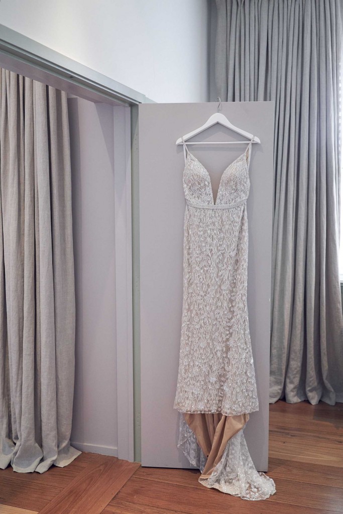 Berta Mermaid Dresses Lace Appliques Sequins Sweep Train Spaghetti Sexy Backless Beach Wedding Dress Custom Made Country Bridal Gown