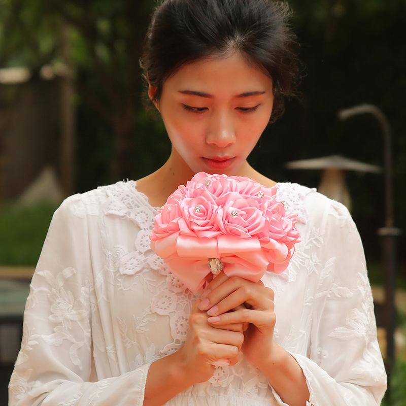 Satin Rose Wedding Bridal Bouquets Handmade Flowers Artificial Rose Crystals Wedding Supplies Bride Holding Flowers Brooch Bouquet CPA1589