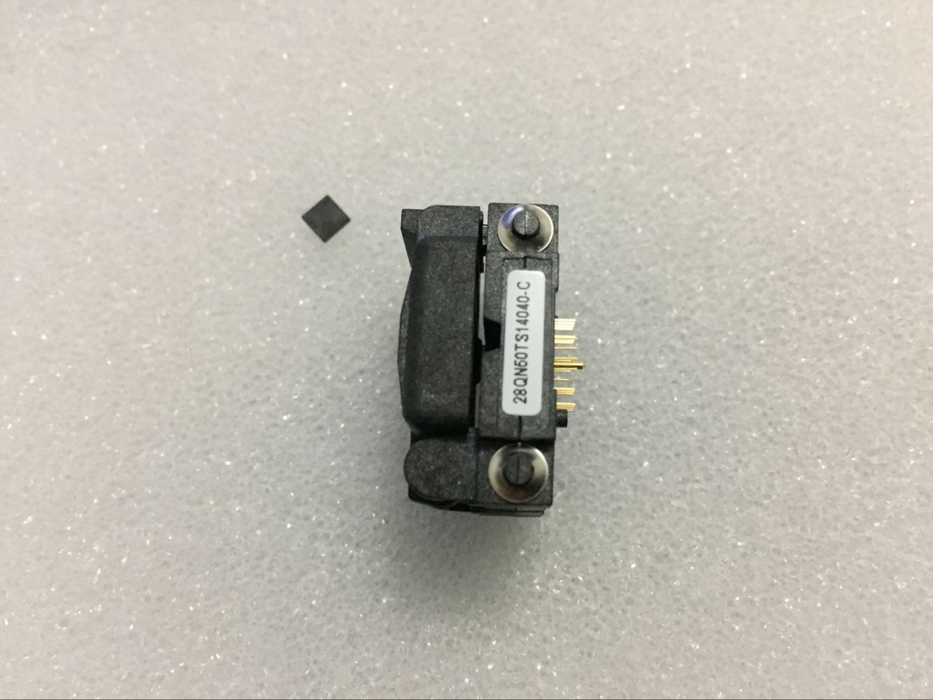 Plastronics ic test socket 28QN50TS14040 QFN28 DFN58 0.5mm Pitch 4x4mm burn in socket