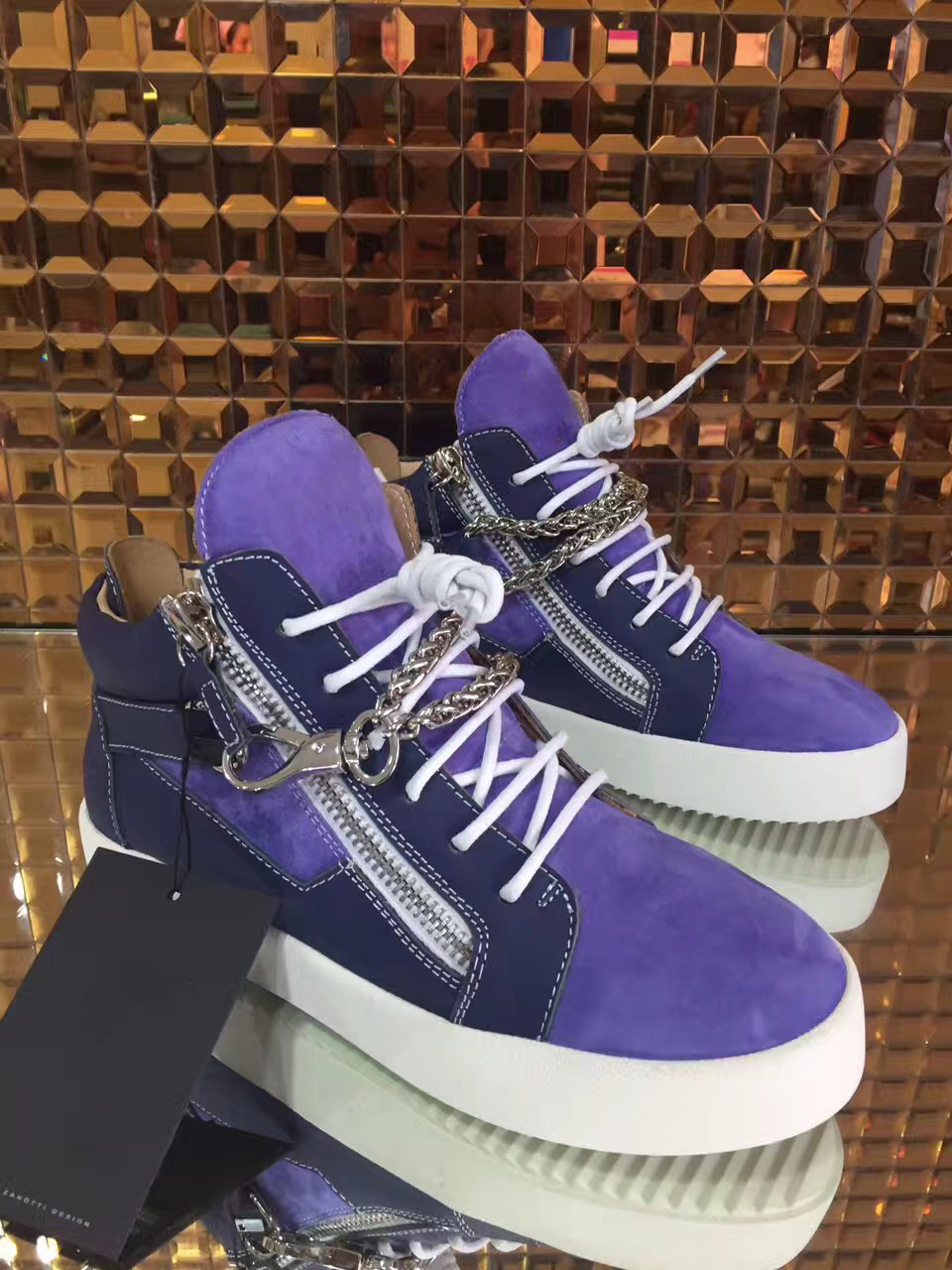 2018 fashion high top blue real leather solid color leather luxury style shoes with sliver color chaine thick sole men women casual shoes, As picture
2018 fashion high top blue real leather solid color leather luxury style shoes with sliver color chaine thick sole men women casual shoes, As picture