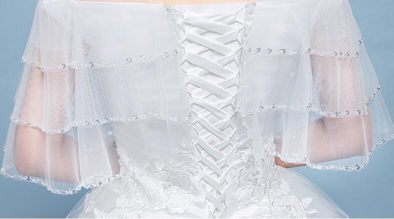 2018 New Arrival Lace Up Wedding Dress Tiered Shoulder Exquisite Flower Pattern with Appliques and Sequined