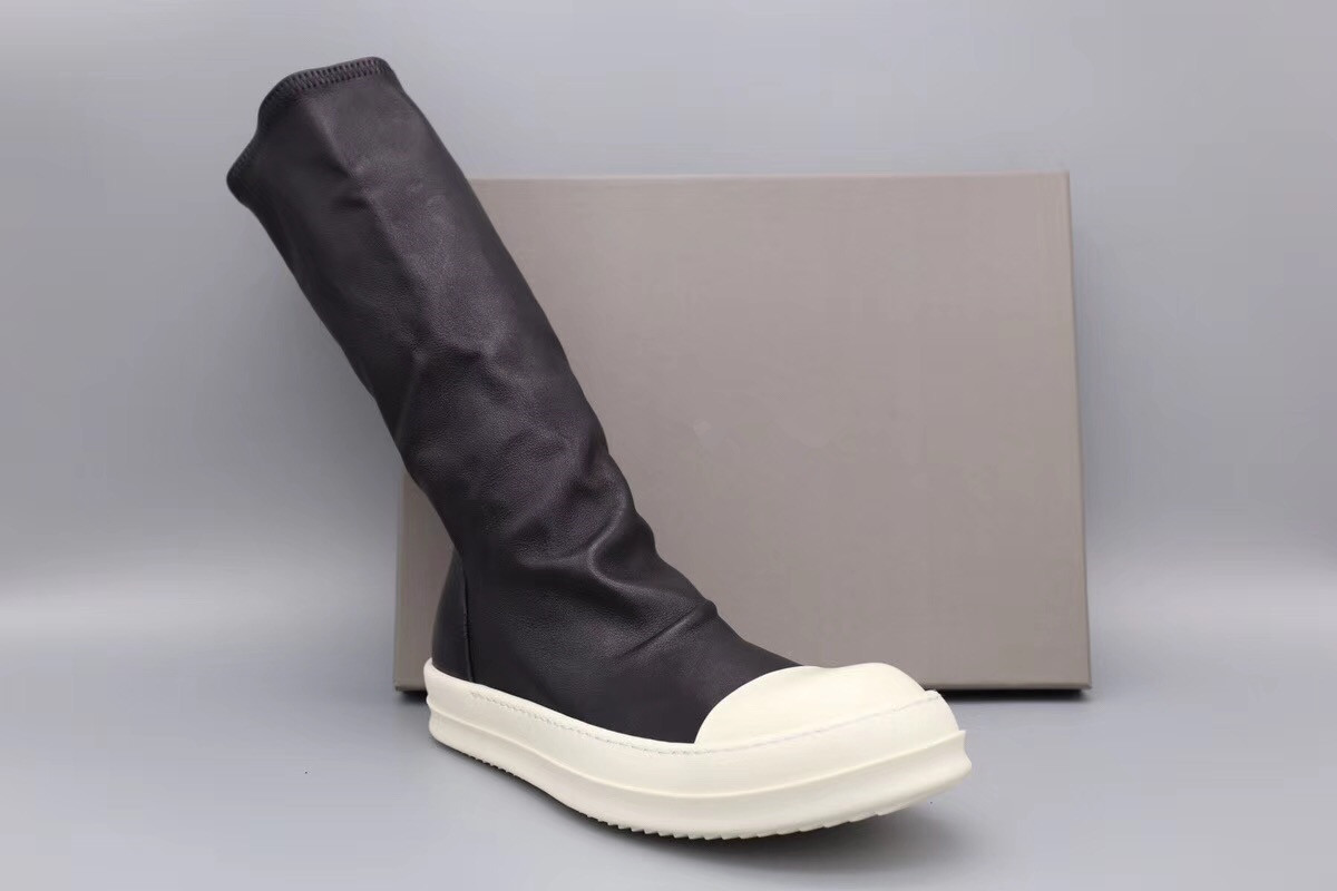 Warm winter wax precursor customized surface sock boots high original TPU sole top boots using the elastic f genuine leather boots, Black
Warm winter wax precursor customized surface sock boots high original TPU sole top boots using the elastic f genuine leather boots, Black
