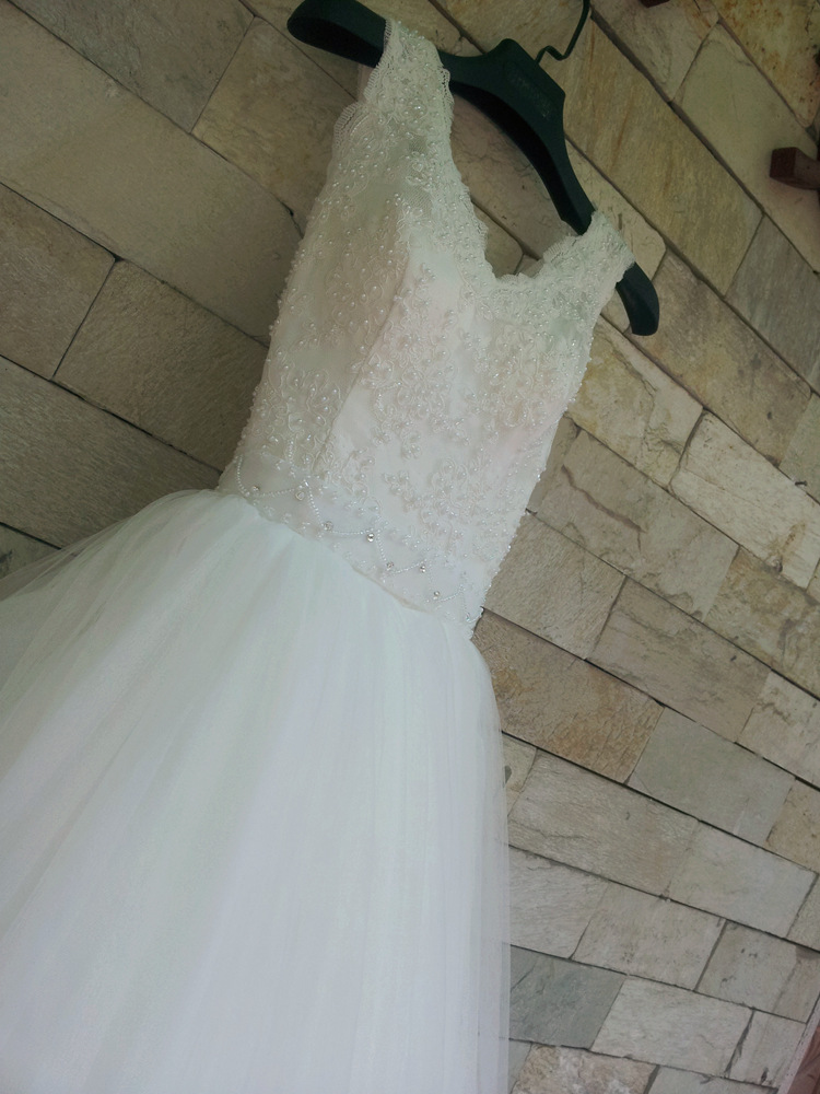 Ivory Lace Ball Gown Wedding Dresses Pleats Tulle Applique with Beading Sequins Floor Length High Quality Lace Plus Size Wedding Dress, White
Ivory Lace Ball Gown Wedding Dresses Pleats Tulle Applique with Beading Sequins Floor Length High Quality Lace Plus Size Wedding Dress, White