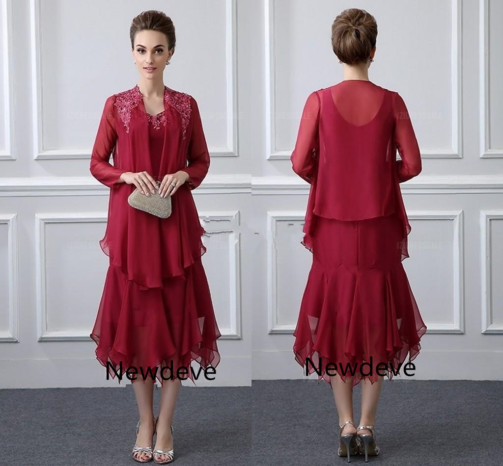 Dark Red Formal Two Pieces Mother Of The Bride Dresses V Neck Appliques Mermaid Tea Length Wedding Guest Gowns Mother Dress With Coat
Dark Red Formal Two Pieces Mother Of The Bride Dresses V Neck Appliques Mermaid Tea Length Wedding Guest Gowns Mother Dress With Coat